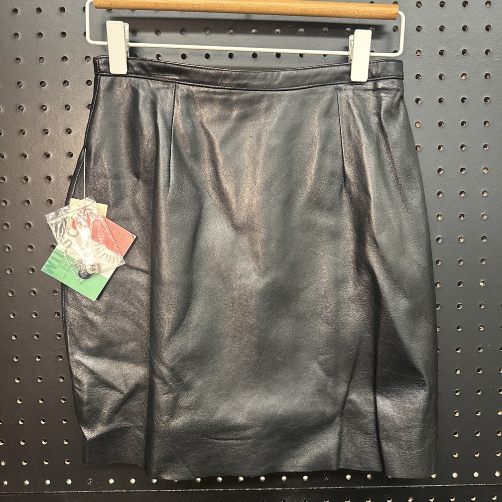 NWT Wilson's Genuine Italian Leather Mini Skirt Sz 2 Black NWT (124)